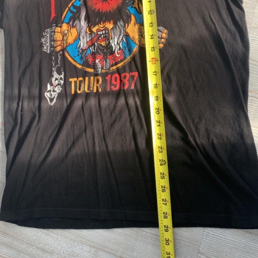 Motley Crue Tour 1987 Black T-Shirt - Picture 3 of 3